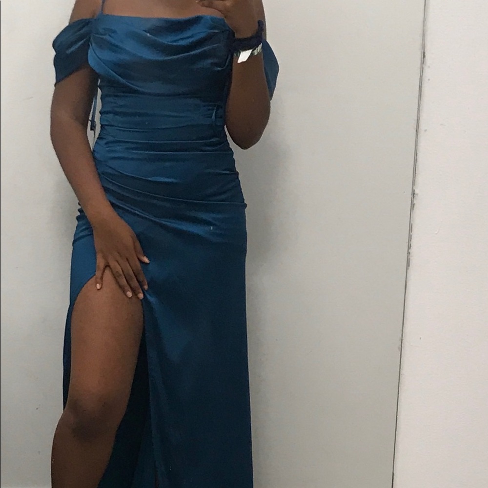 Royal Blue Draped necked Prom dress w/ leg slit🦋